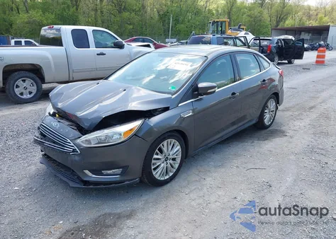 2018 Ford Focus Titanium from USA, damaged, VIN 1FADP3J22JL314642